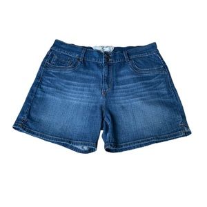 LEVI’S denim shorts